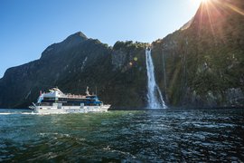 Milford Sound in New Zealand, Southland | Nature Reserves - Rated 4