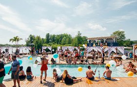 Beach Club in Canada, Quebec | Nightclubs - Rated 3.5