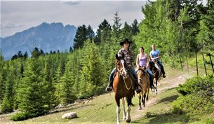 Boundary Ranch in Canada, Alberta | Horseback Riding - Rated 4.3
