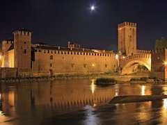 Castelvecchio Castle in Italy, Veneto | Castles - Rated 4