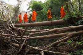 Wat Khao Chom Thong | Trekking & Hiking - Rated 0.8