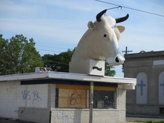 Giant Cow Head | Monuments - Rated 0.7