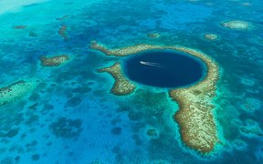 Great Blue Hole | Caves & Underground Places,Diving - Rated 4.1