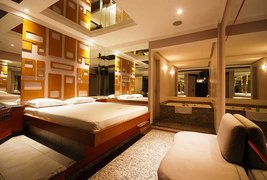 Hotel Shalimar | Sex Hotels,Sex-Friendly Places - Rated 3.1