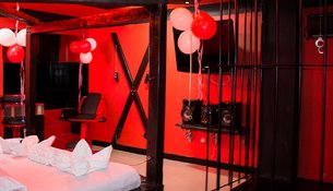 Kiss Me | BDSM Hotels and Сlubs,Sex-Friendly Places - Rated 4.4