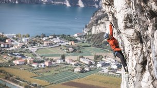 Klettern in Arco am Gardasee and den Dolomiten in Italy, Trentino-South Tyrol | Climbing - Rated 0.9
