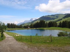 Lac de Javen in France, Auvergne-Rhone-Alpes | Lakes - Rated 0.8