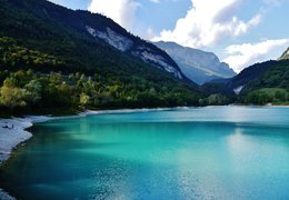 Lago di Tenno in Italy, Trentino-South Tyrol | Lakes - Rated 4