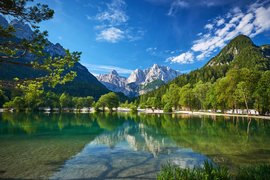 Lake Jasna in Slovenia, Upper Carniola | Lakes - Rated 3.9