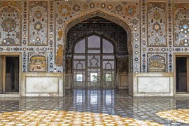 Sheesh Mahal in Pakistan, Punjab Province | Architecture - Rated 3.6