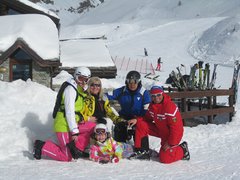 Ski School La Thuile in Italy, Aosta Valley | Snowboarding,Skiing - Rated 0.8