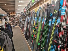 Snow Rental Queenstown | Snowboarding,Skiing - Rated 0.8