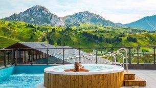 Spa Deep Nature in France, Auvergne-Rhone-Alpes | SPAs - Rated 0.8