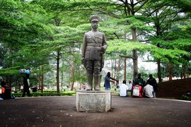 Statue of Charles Atangana in Cameroon, Central | Monuments - Rated 0.6