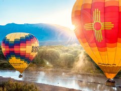 Sunrise Balloons in New Zealand, Otago | Hot Air Ballooning - Rated 1.2
