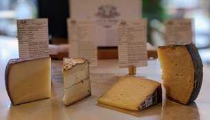 The Kingdom of Cheeses | Cheesemakers - Rated 1