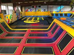 UPUP TRAMPOLINES in Portugal, Lisbon metropolitan area | Trampolining - Rated 4