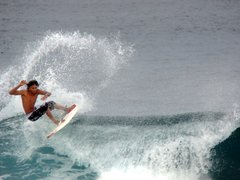 Chicken Surf Point in Maldives, North Male Atoll | Surfing - Rated 0.9
