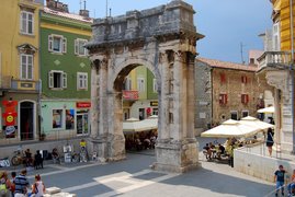 Arch of the Sergii in Croatia, Istria | Architecture - Rated 3.8