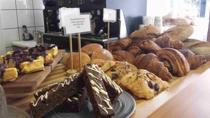 Loaves on Long | Confectionery & Bakeries - Rated 0.8