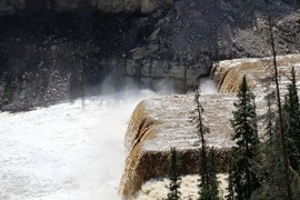 Louise Falls | Waterfalls - Rated 0.9
