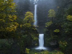 Multnomah Falls in USA, Oregon | Waterfalls - Rated 3.9