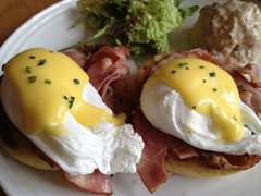 American Poached Eggs - National Main Courses in USA