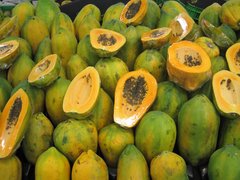 Malawian Papayas - National Desserts in Malawi
