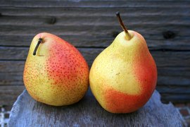Lithuanian Pears - National Desserts in Lithuania