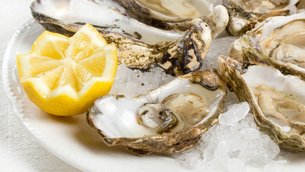 Stout and Raw Oysters - National Cold Appetizers in Ireland