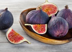 Bulgarian Figs - National Desserts in Bulgaria