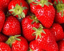 Lebanese Strawberries - National Desserts in Lebanon