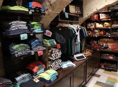 Cekcik in Malta, Southern region | Clothes - Country Helper