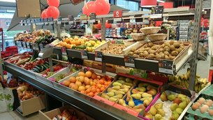 U Tile Supermarket | Dairy,Seafood,Coffee,Beer,Fruit & Vegetable,Meat - Rated 3.5