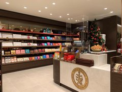 Lindt Boutique Dresden in Germany, Saxony | Sweets - Rated 4.8