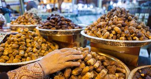 Abu Dhabi Dates Market in United Arab Emirates, Abu Dhabi Region | Groceries,Herbs,Fruit & Vegetable,Organic Food,Spices - Country Helper