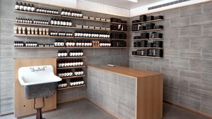 Aesop in Italy, Lombardy | Cosmetics - Country Helper