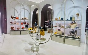 Aigner Manama in Bahrain, Capital Governorate | Handbags,Travel Bags - Rated 4.3