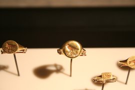 Antique Jewellery Berlin in Germany, Berlin | Jewelry - Country Helper