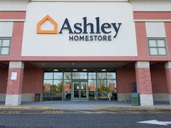 Ashley HomeStore in USA, New York | Home Decor - Country Helper