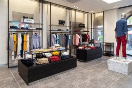 BOSS Store Mauritius in Mauritius, Port Louis District | Clothes - Country Helper