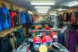 Butch Boutry Ski Shop in Canada, British Columbia | Sporting Equipment,Sportswear - Country Helper