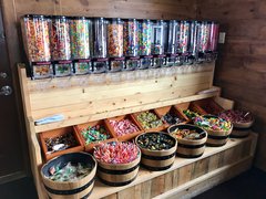 Candy Cabin in USA, Colorado | Sweets - Country Helper