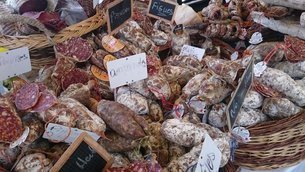 Carrefour Drive Morzine in France, Auvergne-Rhone-Alpes | Baked Goods,Tea,Meat,Fruit & Vegetable,Beer - Country Helper