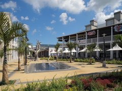 Cascavelle Shopping Mall in Mauritius, Riviere Noire District | Fragrance,Shoes,Accessories,Clothes,Gifts,Cosmetics,Sportswear,Travel Bags,Jewelry - Country Helper