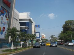 Galleries Shopping Center in El Salvador, San Salvador | Gifts,Shoes,Clothes,Sportswear,Fragrance,Cosmetics,Watches,Accessories,Travel Bags,Jewelry - Country Helper