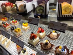 Chateraise Grand Indonesia | Baked Goods,Sweets - Rated 4.5