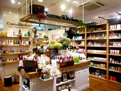 Cosme Kitchen Daikanyama Store in Japan, Kanto | Natural Beauty Products,Cosmetics - Country Helper