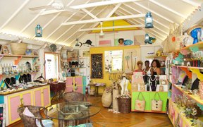 Craft Cottage Bahamas in Bahamas, New Providence Island | Other Crafts,Handicrafts - Country Helper