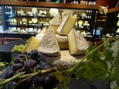 La Fromagerie Goncourt in France, Ile-de-France | Dairy - Country Helper